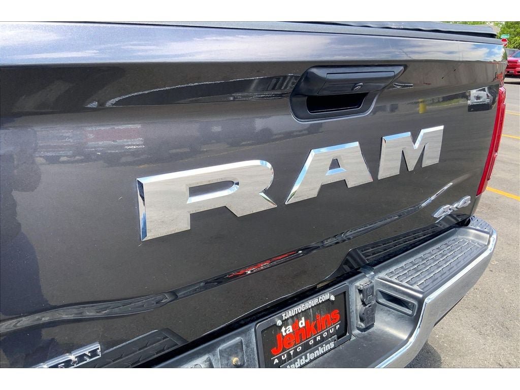 Used 2025 RAM 3500 Big Horn AWD/4WD image 31