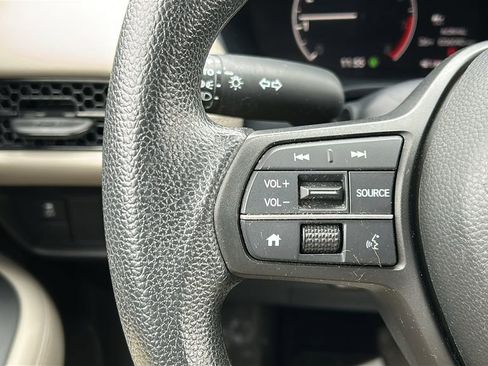 Used 2023 Honda HR-V LX image 13