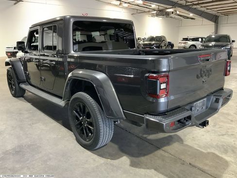 Used 2021 Jeep Gladiator Overland image 4