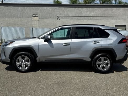 Used 2023 Toyota RAV4 XLE AWD/4WD image 2
