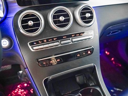 Certified 2022 Mercedes-Benz GLC 300 image 23