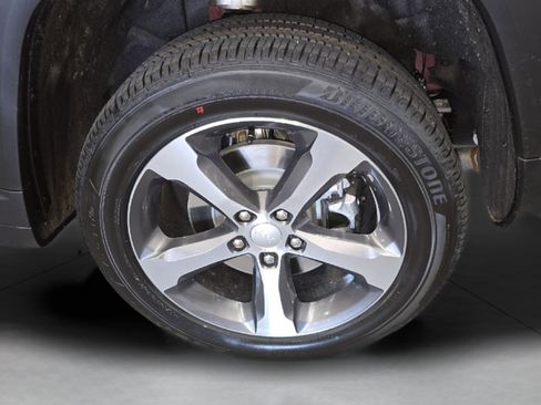 New 2026 Jeep Grand Cherokee L Limited w/ Trailer Tow Package image 27