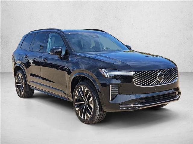 Used 2026 Volvo XC90 B6 Ultra w/ Protection Package AWD/4WD image 3