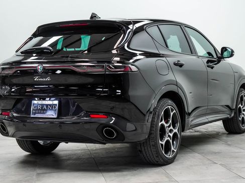 Used 2024 Alfa Romeo Tonale Veloce AWD/4WD image 12