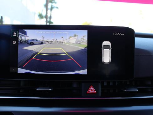 Certified 2025 Kia Carnival image 22