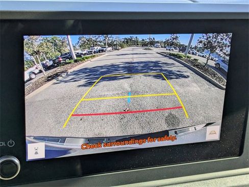 Used 2024 Toyota Tacoma SR image 19