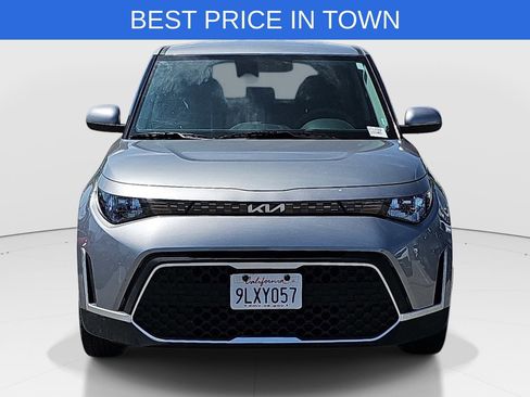 Used 2024 Kia Soul LX w/ Option Group 015 FWD image 2
