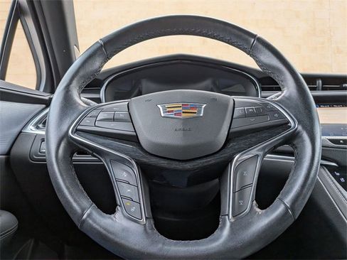 Certified 2023 Cadillac XT5 Premium Luxury image 9