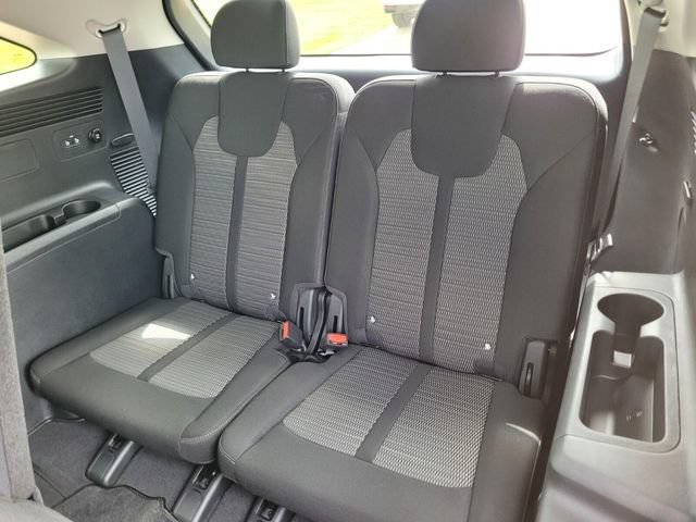 New 2026 Kia Sorento LX FWD image 12
