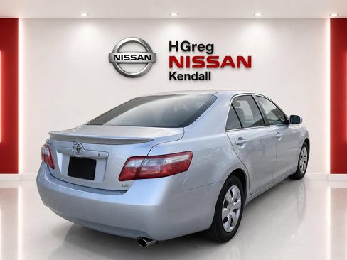 Used 2007 Toyota Camry LE FWD image 4