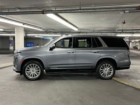 Used 2022 Cadillac Escalade Premium Luxury w/ LPO, Illumination Package image 34