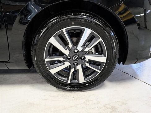 Used 2025 Nissan Versa SV FWD image 12