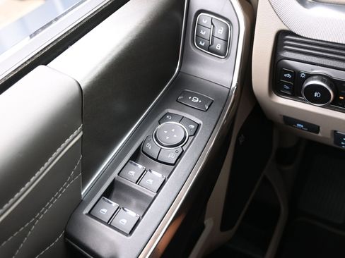 Used 2025 Ford F250 Platinum w/ Platinum Plus Package image 25