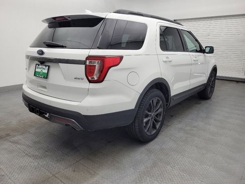 Used 2017 Ford Explorer XLT w/ Equipment Group 202A image 9