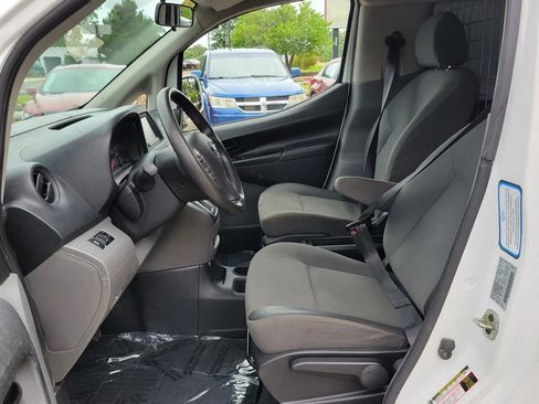 Used 2021 Nissan NV200 SV w/ Back Door Glass Package image 2