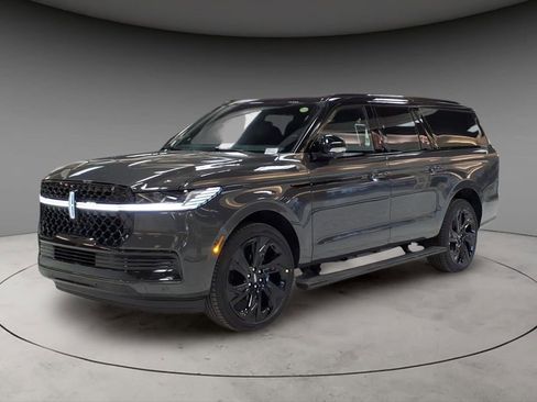 New 2026 Lincoln Navigator L Black Label AWD/4WD image 1