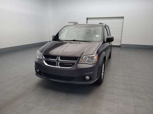 Used 2018 Dodge Grand Caravan SXT image 15