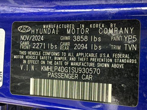Used 2025 Hyundai Elantra Limited FWD image 24