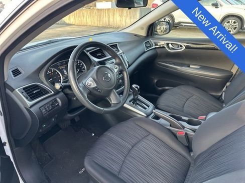 Used 2019 Nissan Sentra SV image 9