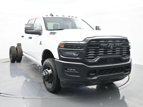 New 2026 RAM 3500 Tradesman AWD/4WD image 4