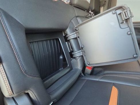 Used 2024 GMC Sierra 2500 AT4 w/ AT4 Preferred Package image 19