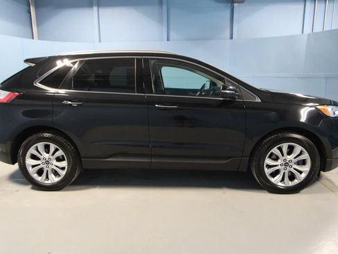 Used 2020 Ford Edge Titanium AWD/4WD image 32