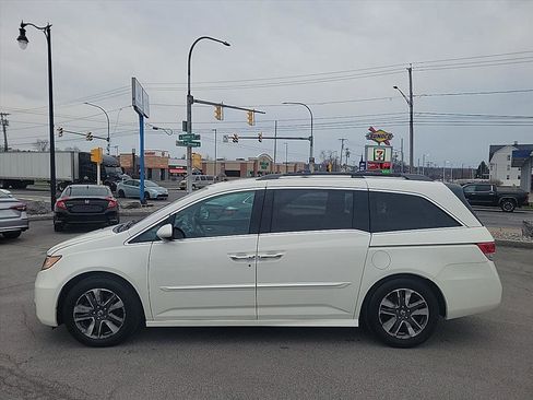 Used 2015 Honda Odyssey Touring Elite image 2