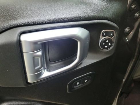 Used 2024 Jeep Wrangler Unlimited Rubicon 4xe w/ Convenience Group AWD/4WD image 27