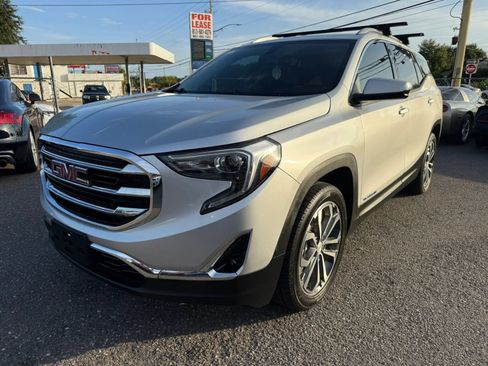 Used 2019 GMC Terrain SLT AWD/4WD image 1