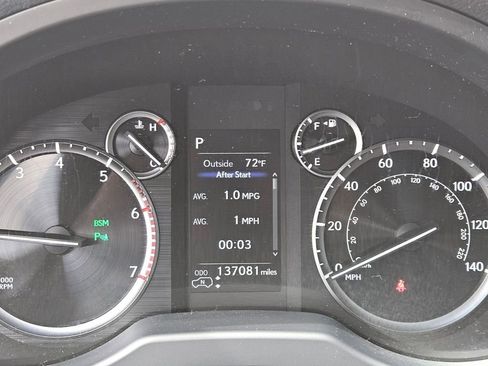 Used 2021 Lexus GX 460 Luxury w/ Accessory Package AWD/4WD image 17