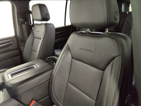 Used 2023 GMC Yukon XL Denali image 33