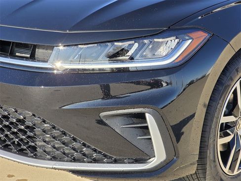 New 2026 Volkswagen Jetta SE image 6