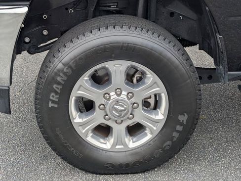 Used 2024 RAM 2500 Big Horn w/ Heated Seats & Wheel Group AWD/4WD image 13