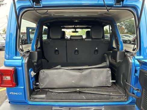 Used 2023 Jeep Wrangler Unlimited Sahara w/ Cold Weather Group image 21