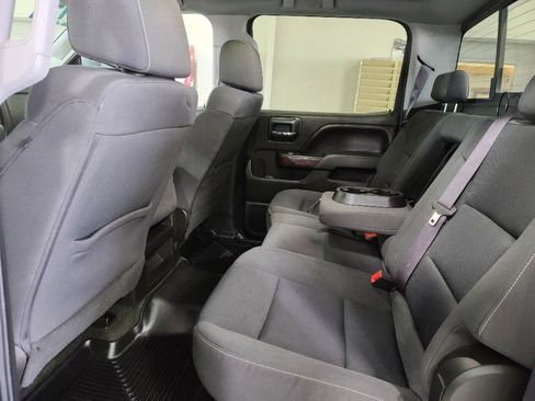 Used 2017 GMC Sierra 1500 SLE w/ SLE Value Package image 11