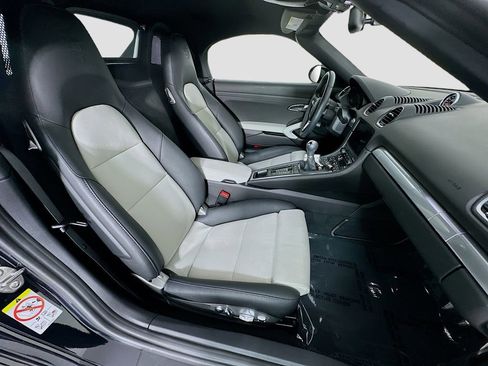 Used 2025 Porsche 718 Boxster image 26