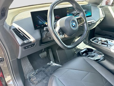 Used 2024 BMW iX xDrive50 w/ Sport Package AWD/4WD image 9