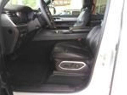 Used 2024 Jeep Wagoneer Series II w/ Flexible Seating Group image 9