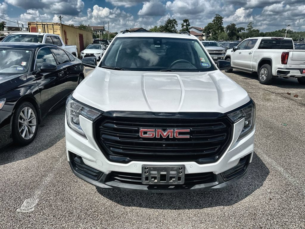Used 2023 GMC Terrain SLT w/ Tech Package AWD/4WD image 2