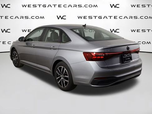 Used 2025 Volkswagen Jetta SE FWD image 45