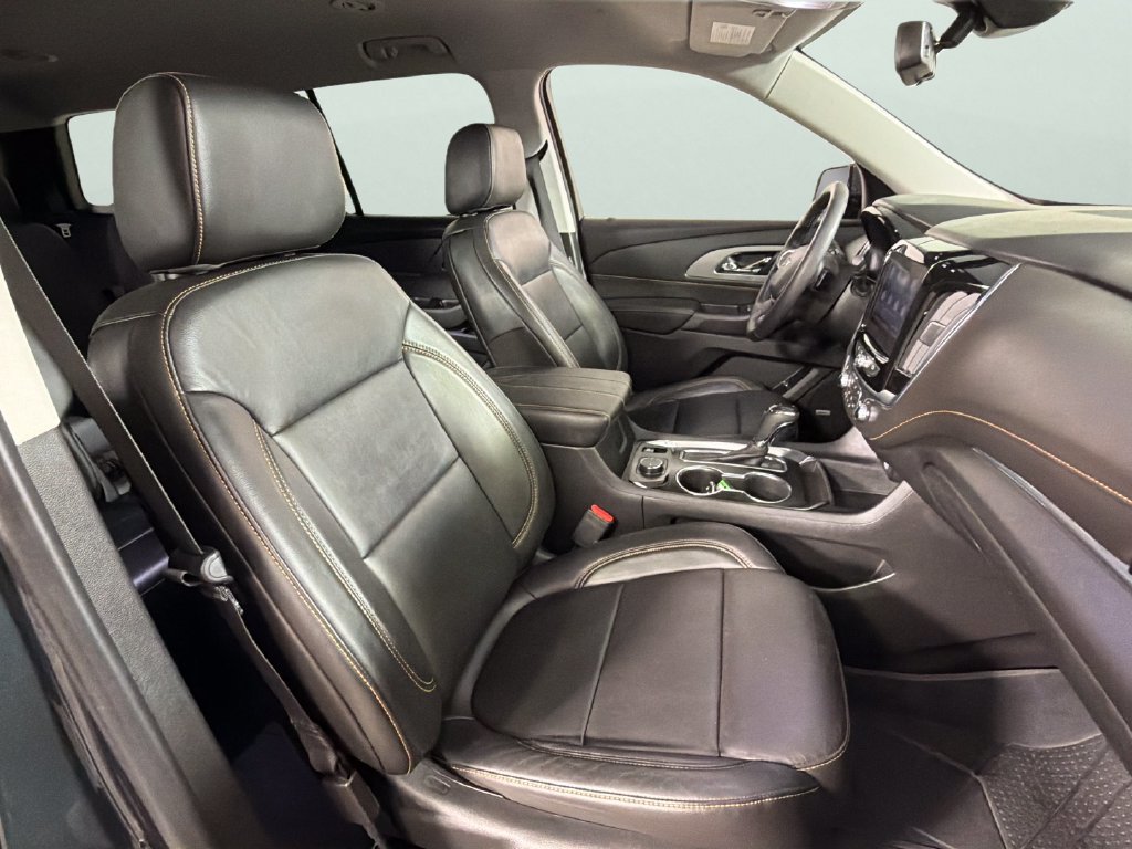 Used 2020 Chevrolet Traverse RS w/ LPO, Floor Liner Package FWD image 35