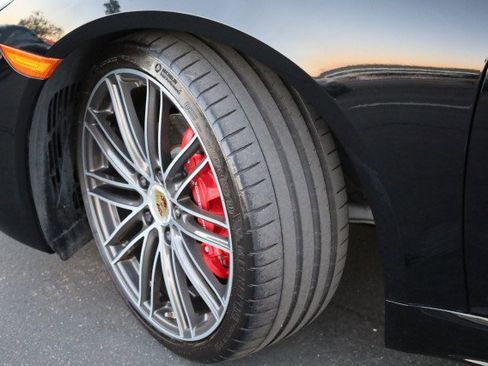 Used 2018 Porsche 718 Boxster S image 51