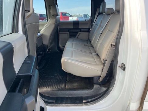 Used 2018 Ford F250 XL w/ Power Equipment Group image 9