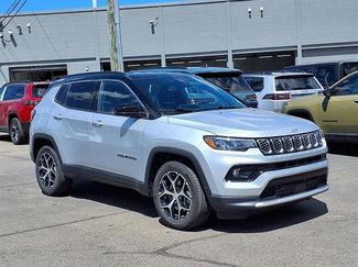 Used 2024 Jeep Compass Limited AWD/4WD video 1