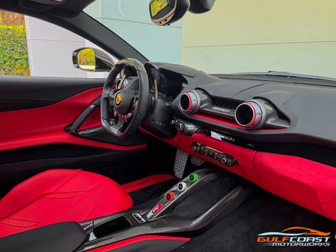Used 2019 Ferrari 812 Superfast RWD image 29