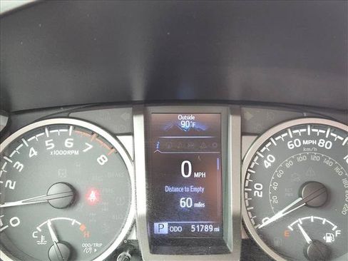Used 2019 Toyota Tacoma SR5 AWD/4WD image 12