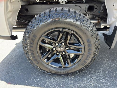 New 2026 Chevrolet Silverado 1500 Custom Trail Boss AWD/4WD image 9