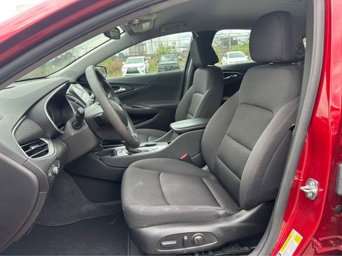 Used 2023 Chevrolet Malibu LT image 9