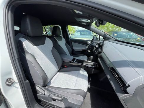 Used 2023 Volkswagen ID.4 Pro AWD/4WD image 12