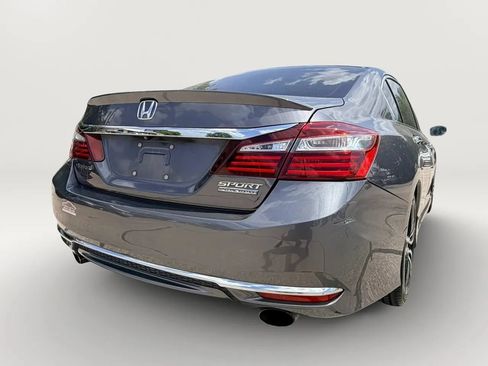 Used 2017 Honda Accord Sport Special Edition image 9